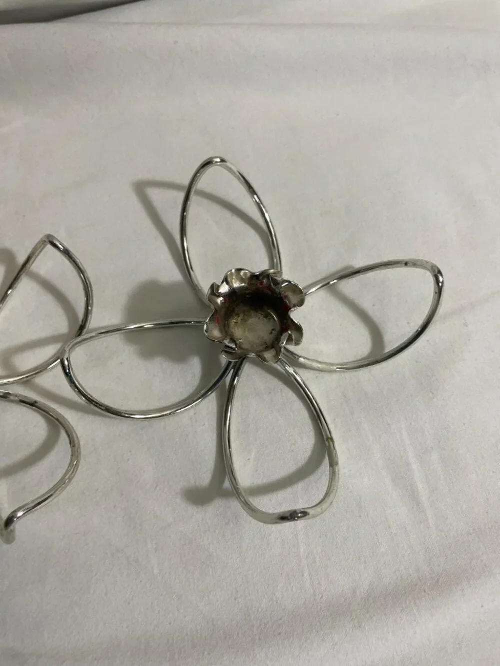 Set of 2 Modern Silver Tone Flower Metal Tealight Candle Holders Floral Decor